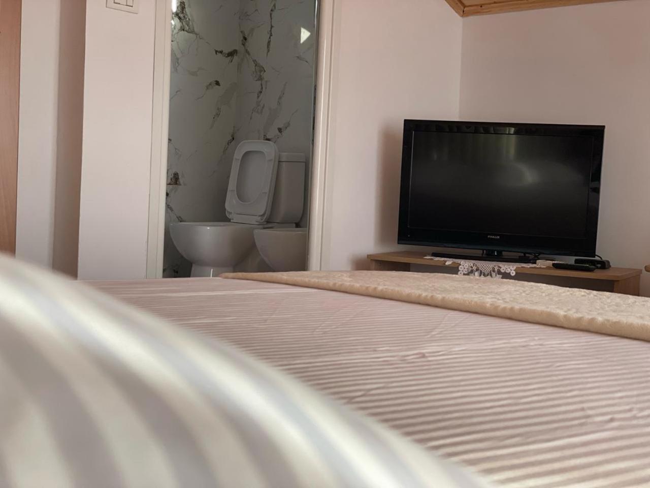 Guesthouse & Hospitality Berat Extérieur photo