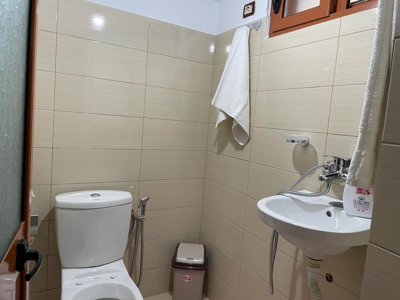 Guesthouse & Hospitality Berat Extérieur photo