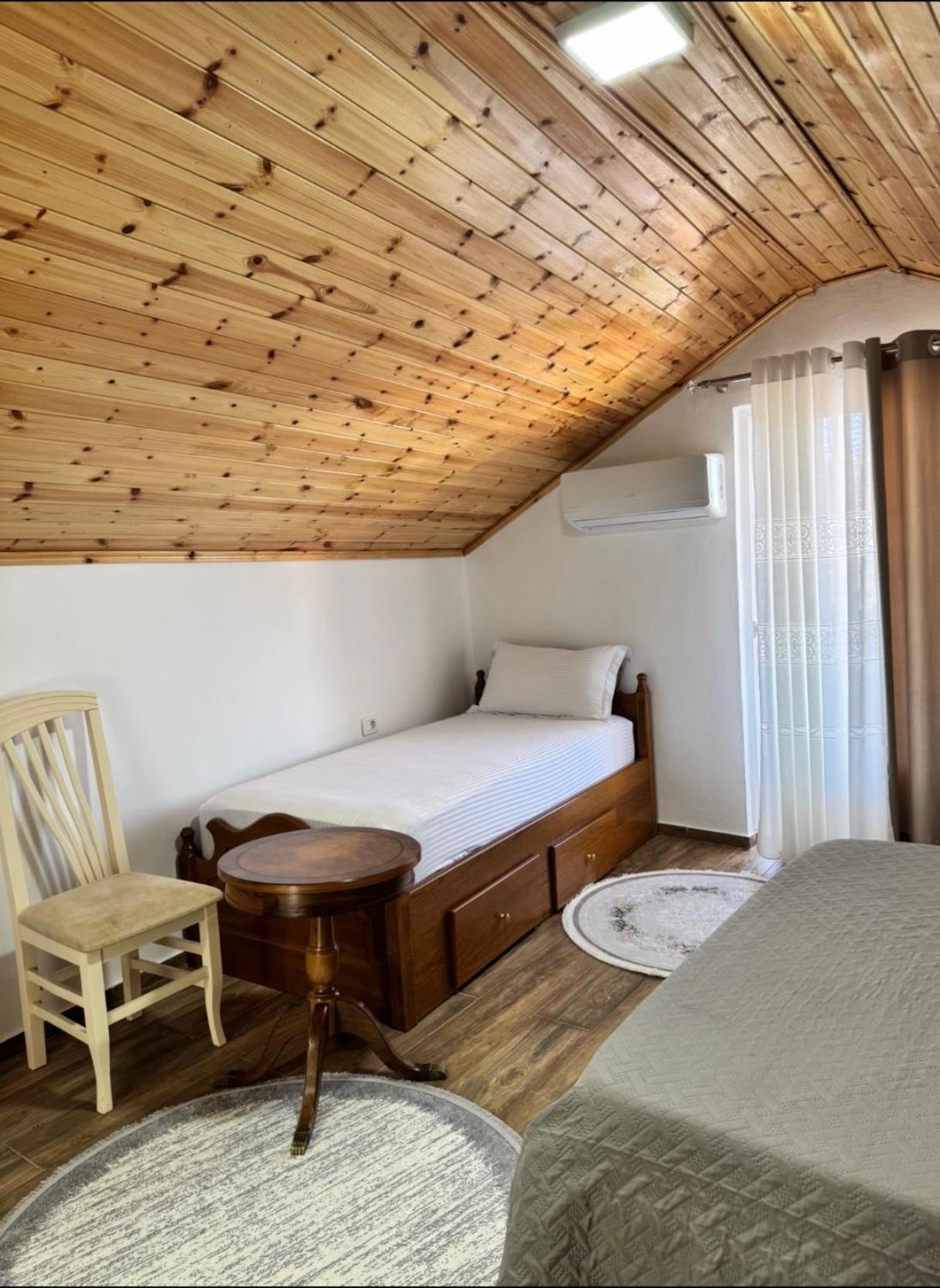 Guesthouse & Hospitality Berat Extérieur photo